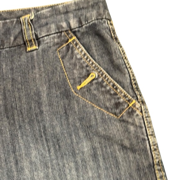 Stylish Bermuda Denim Shorts Chico’s Size 2 / 12 - Picture 5 of 10